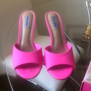neon pink mules